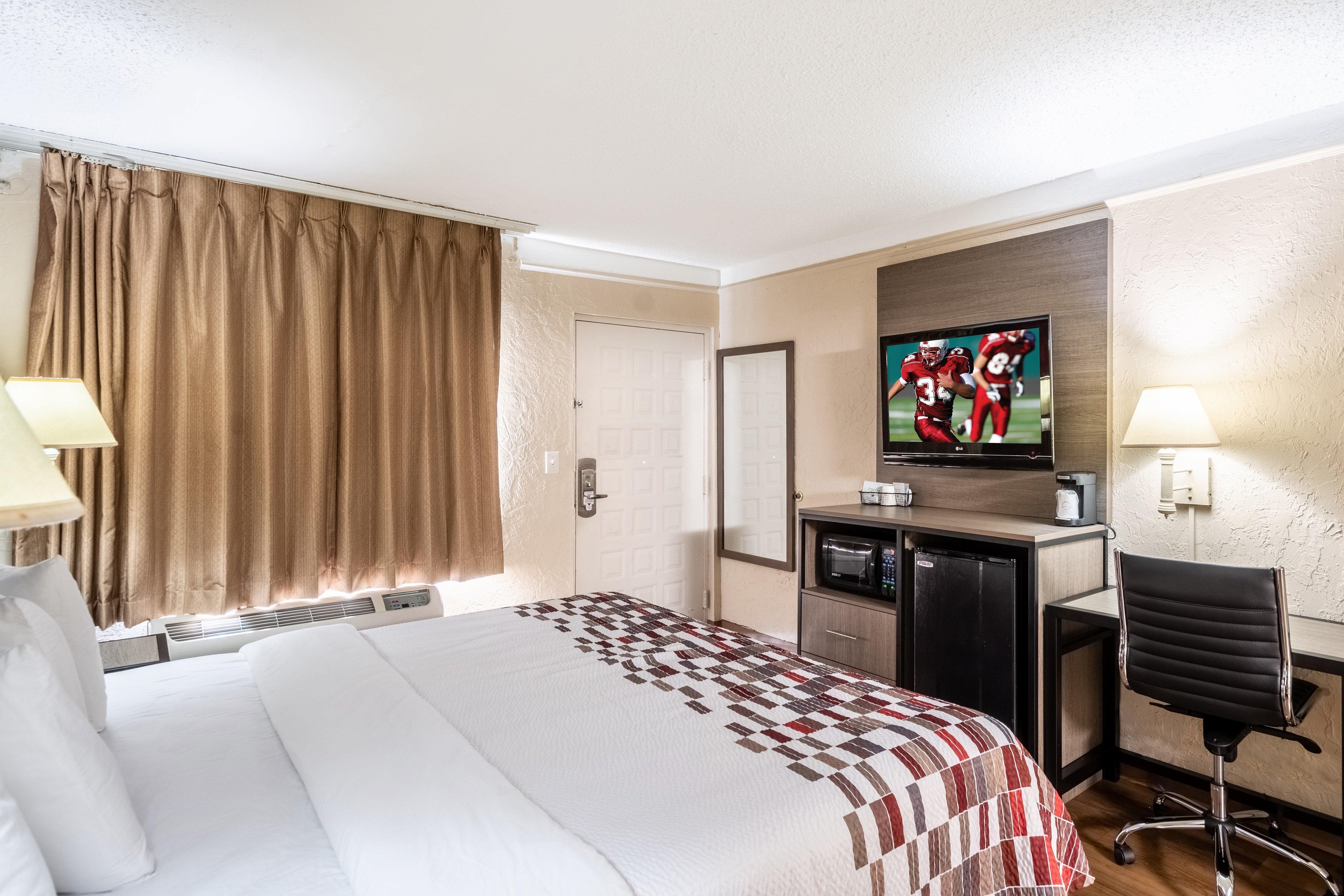 Red Roof Inn Tampa Bay - Сейнт Питърсбърг Екстериор снимка