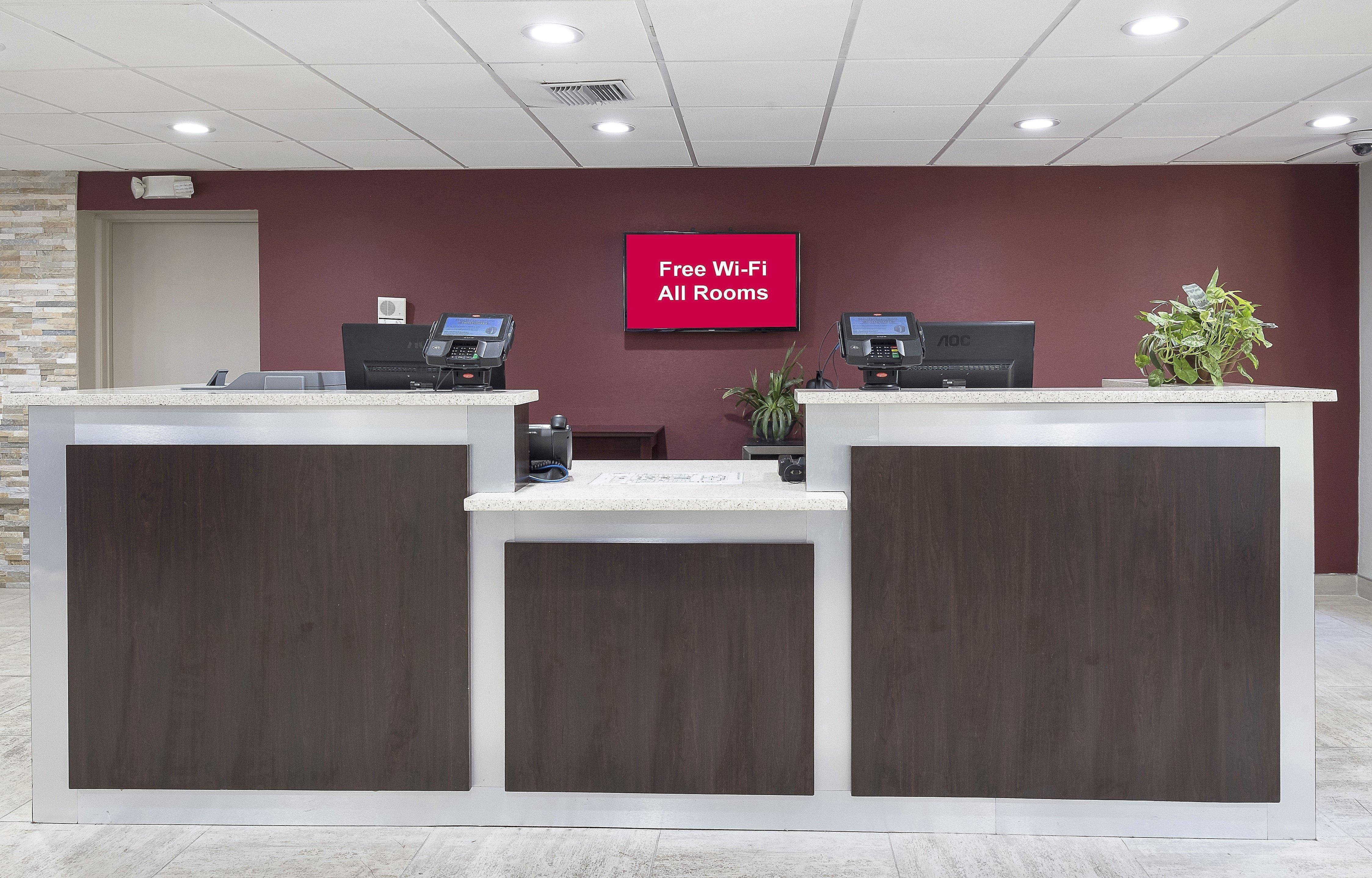 Red Roof Inn Tampa Bay - Сейнт Питърсбърг Екстериор снимка