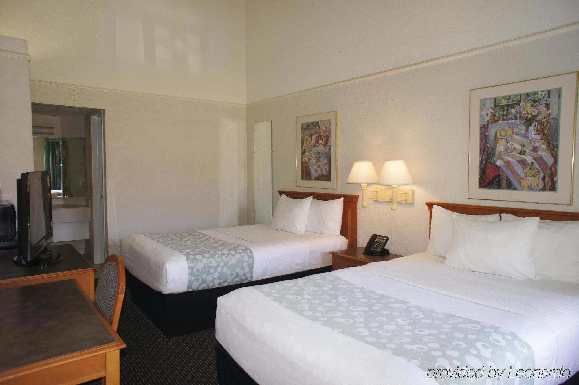 Red Roof Inn Tampa Bay - Сейнт Питърсбърг Екстериор снимка