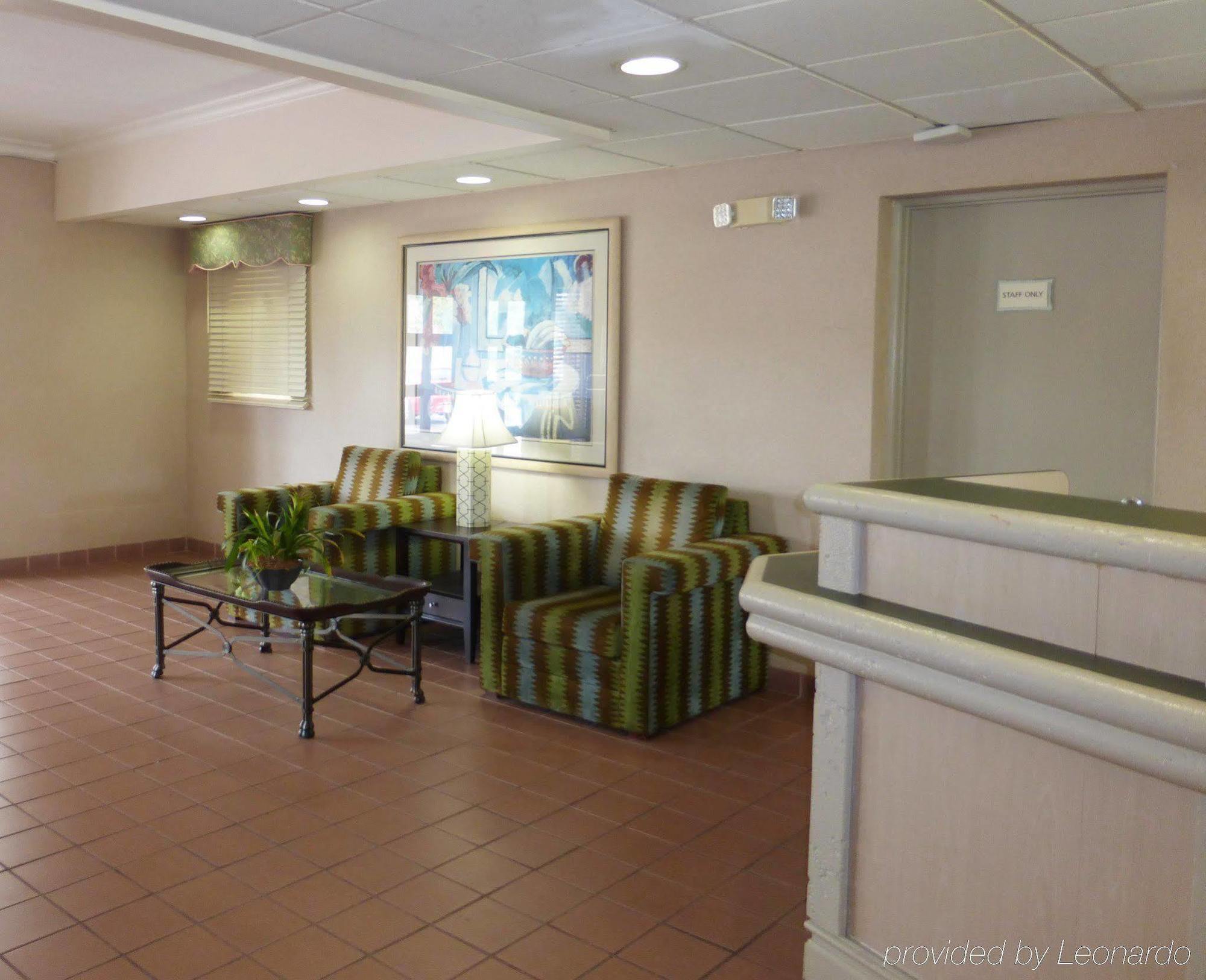 Red Roof Inn Tampa Bay - Сейнт Питърсбърг Екстериор снимка